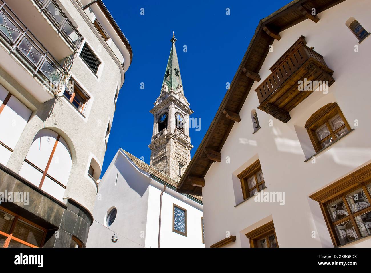 Turm der Evangelischen Kirke (protestantische Kirche), St. Moritz, Schweiz Stockfoto