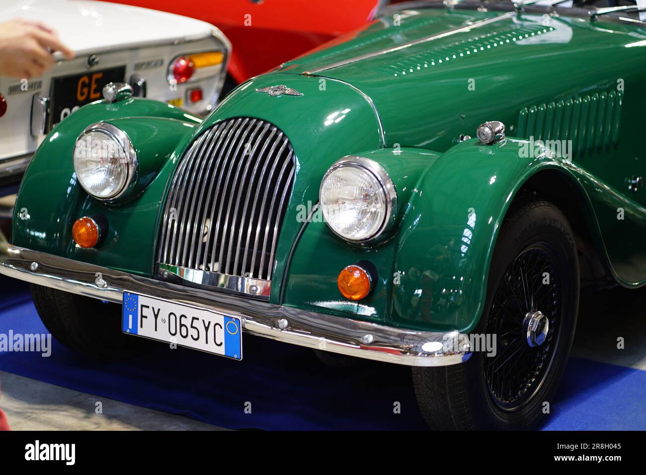 Grüner, alter Morgan-Wagen in Mailand Stockfoto