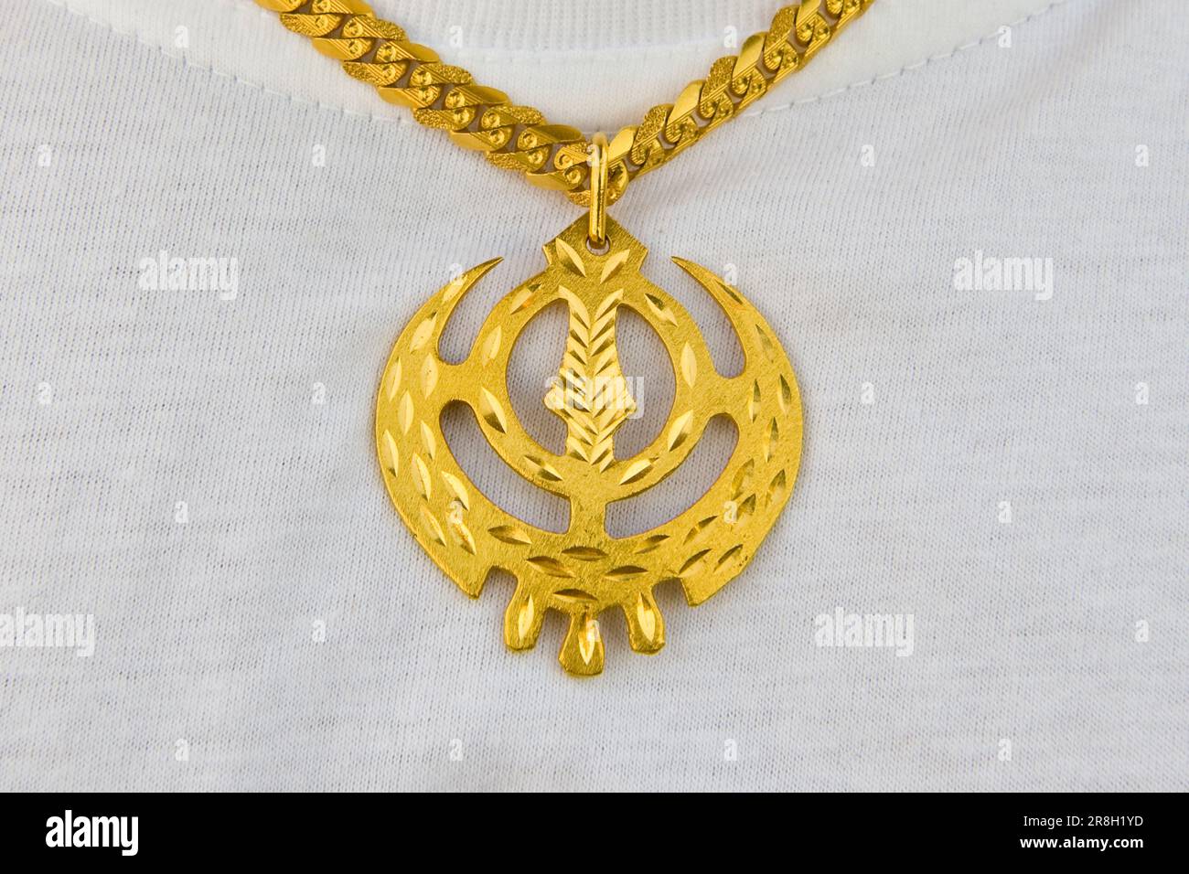 Emblem. Sikh. Sikhdharma Gurdwara Singh Sabha Association. Novellara. Provinz Reggio Emilia. Italien Stockfoto