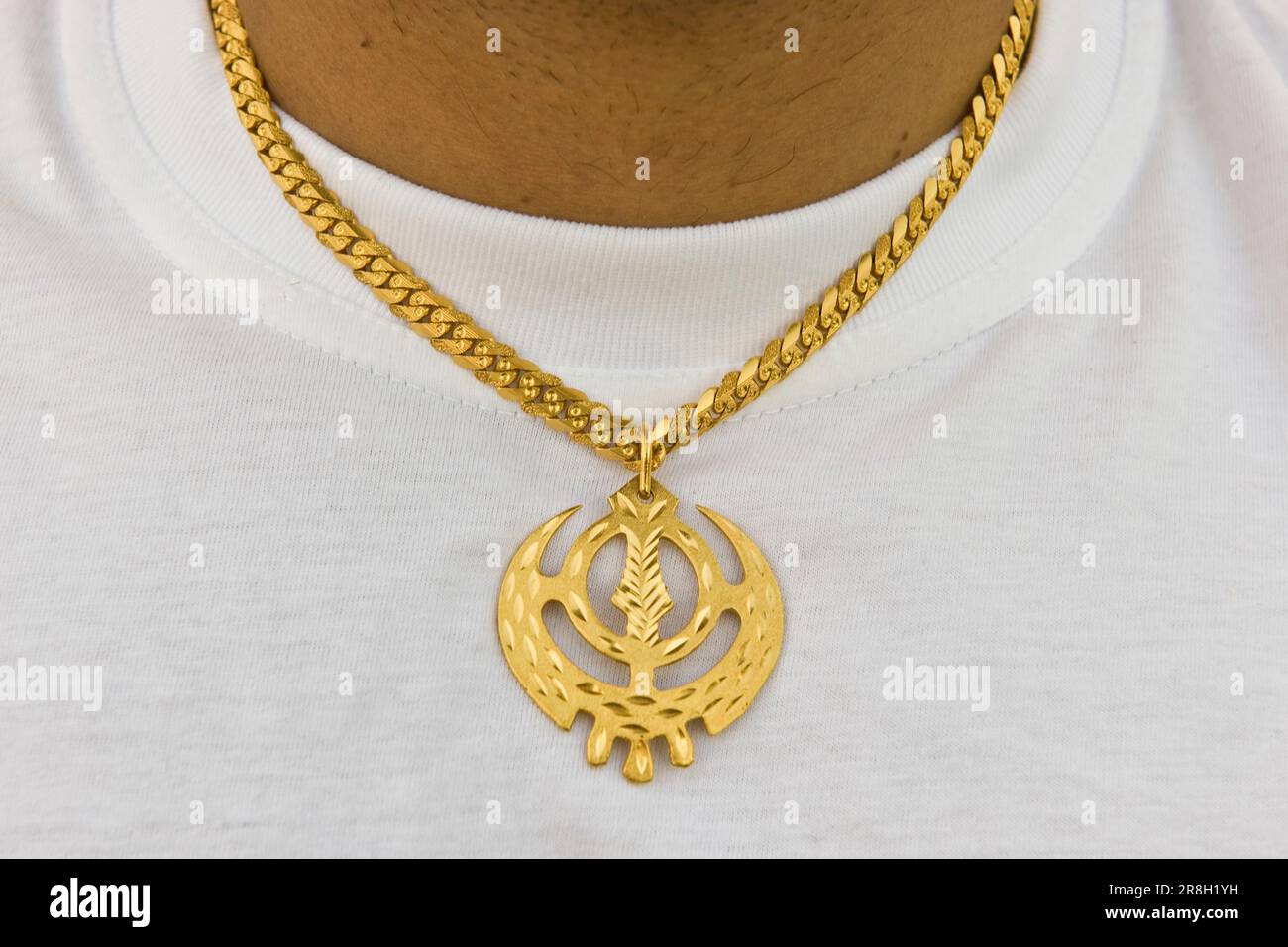 Emblem. Sikh. Sikhdharma Gurdwara Singh Sabha Association. Novellara. Provinz Reggio Emilia. Italien Stockfoto