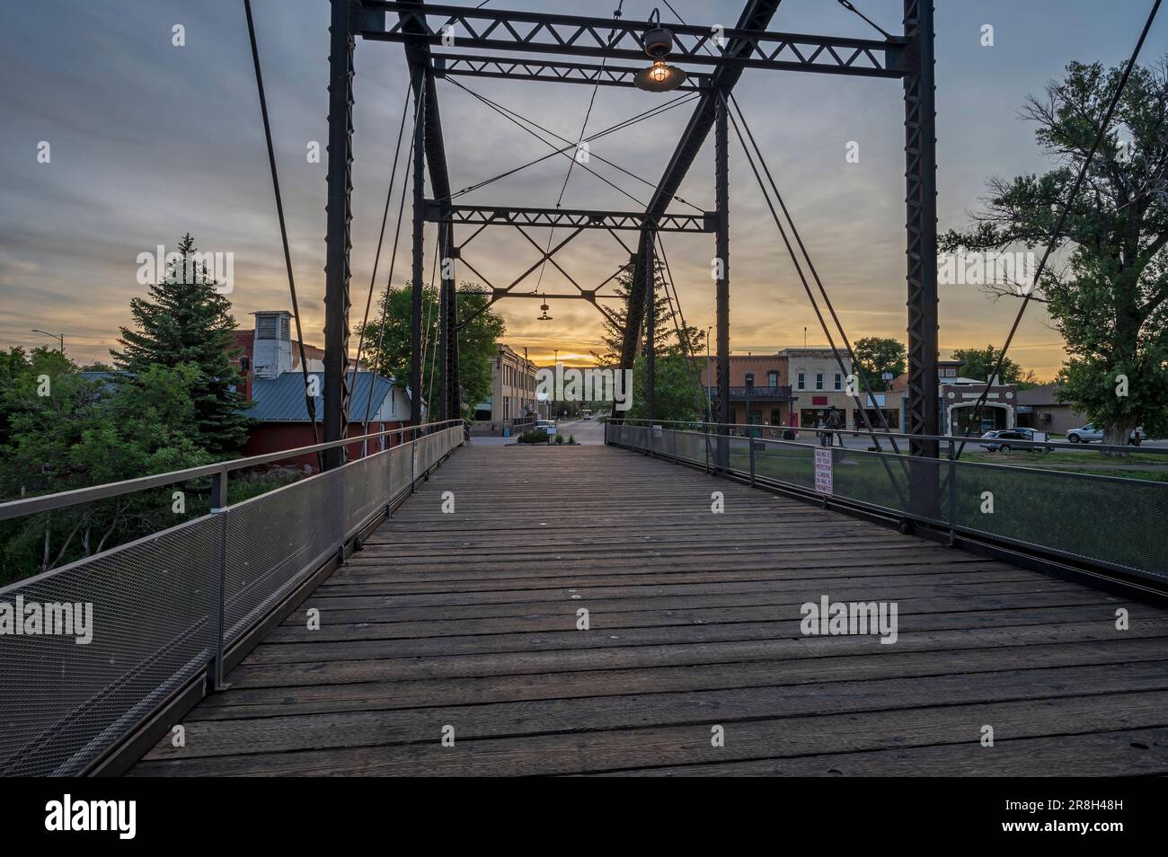 Abenddämmerung auf Fort Benton, Fußgängerbrücke von Montana Stockfoto