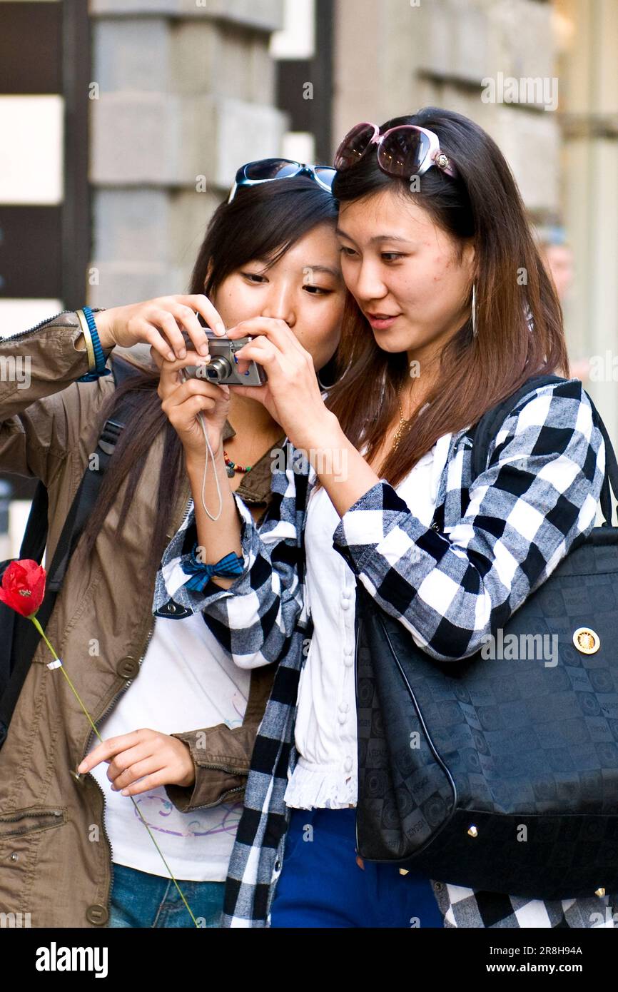 Japanische Touristen. Mailand. Lombardei. Italien Stockfoto