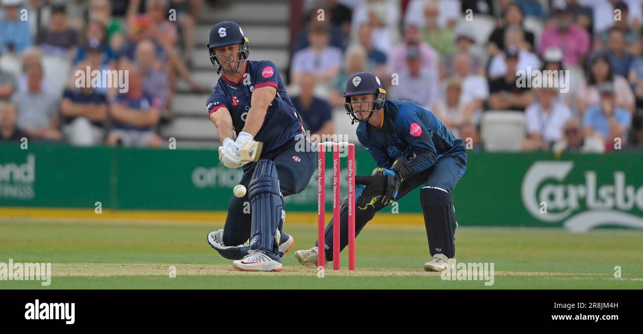 Northampton 21 - Juni 2023 : Chris Lynn von Northamptonshire Fledermäusen während des Vitality T20 Blast Match zwischen Northamptonshire Steelbacks gegen Derbyshire Falcons im County Ground Northampton England . Stockfoto