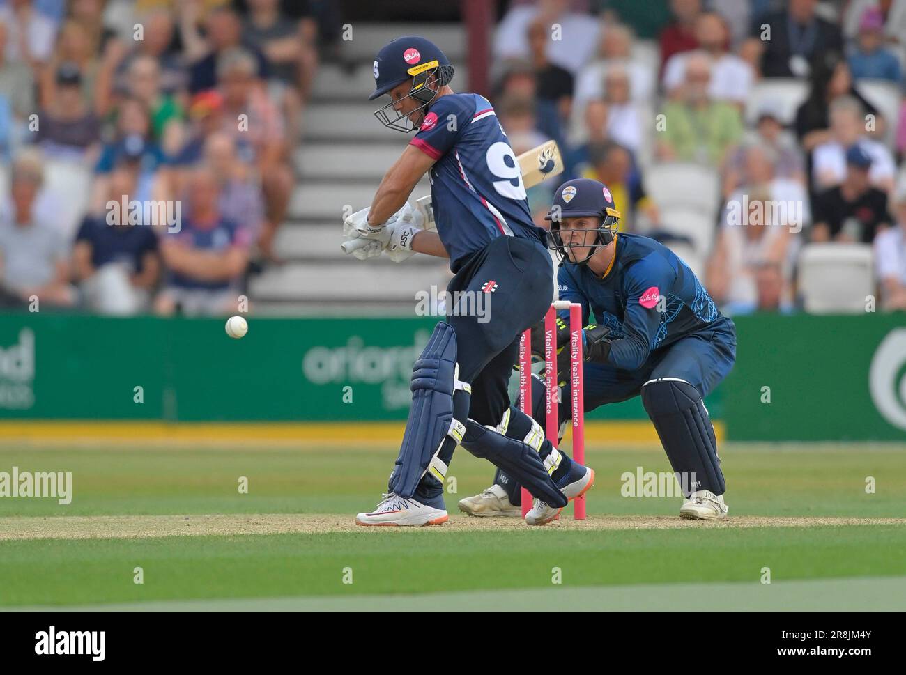 Northampton 21 - Juni 2023 : Chris Lynn von Northamptonshire Fledermäusen während des Vitality T20 Blast Match zwischen Northamptonshire Steelbacks gegen Derbyshire Falcons im County Ground Northampton England . Stockfoto