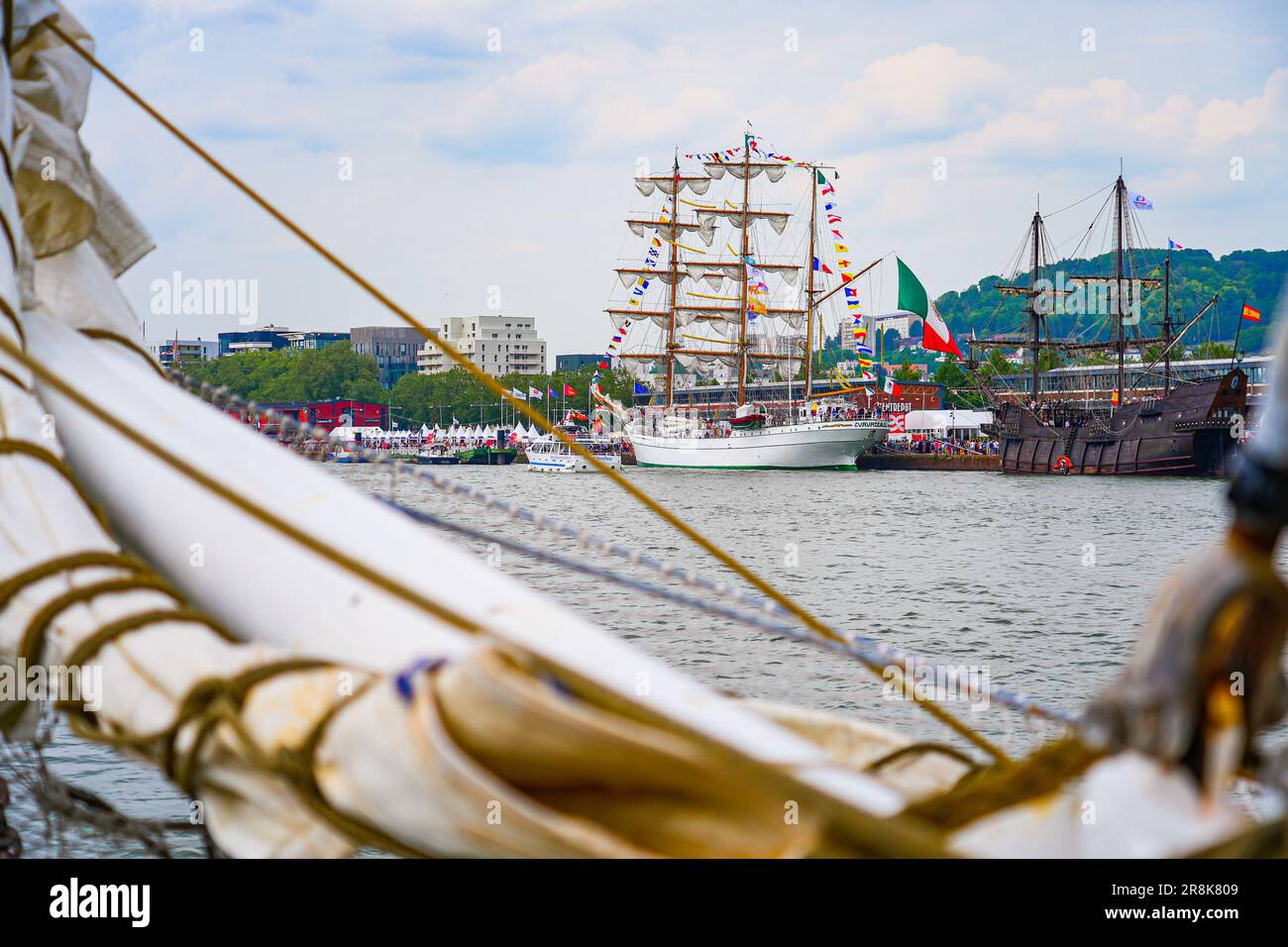 Rouen, Frankreich - 17. Juni 2023 : Segelübungsschiff "Cuauhtémoc" der mexikanischen Marine, das an den Kais der seine in Rouen in der Normandie für die A festgemacht ist Stockfoto