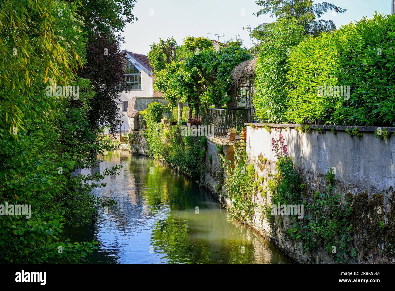 Crécy la Chapelle ist ein Dorf des französischen Departements seine et Marne in der Region Paris, das aufgrund des Grand Mor oft als „kleines Venedig von Brie“ bezeichnet wird Stockfoto