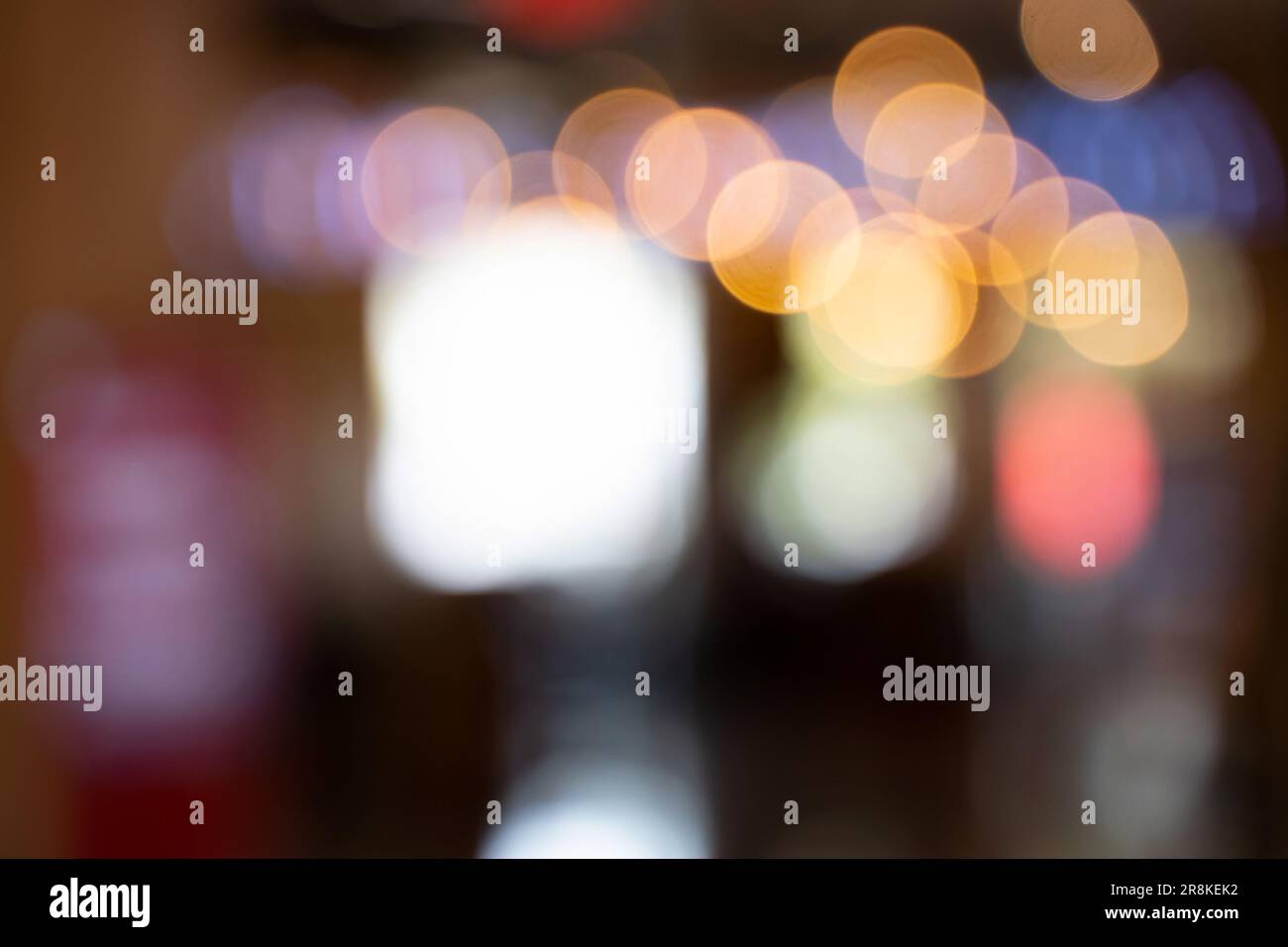 Verschwommene Bilder Café Hintergrund mit Bokeh und Beleuchtung Bokeh des Café Restaurant Hintergrund Inneneinrichtung moderner Lebensstil der Raumfahrer Stockfoto