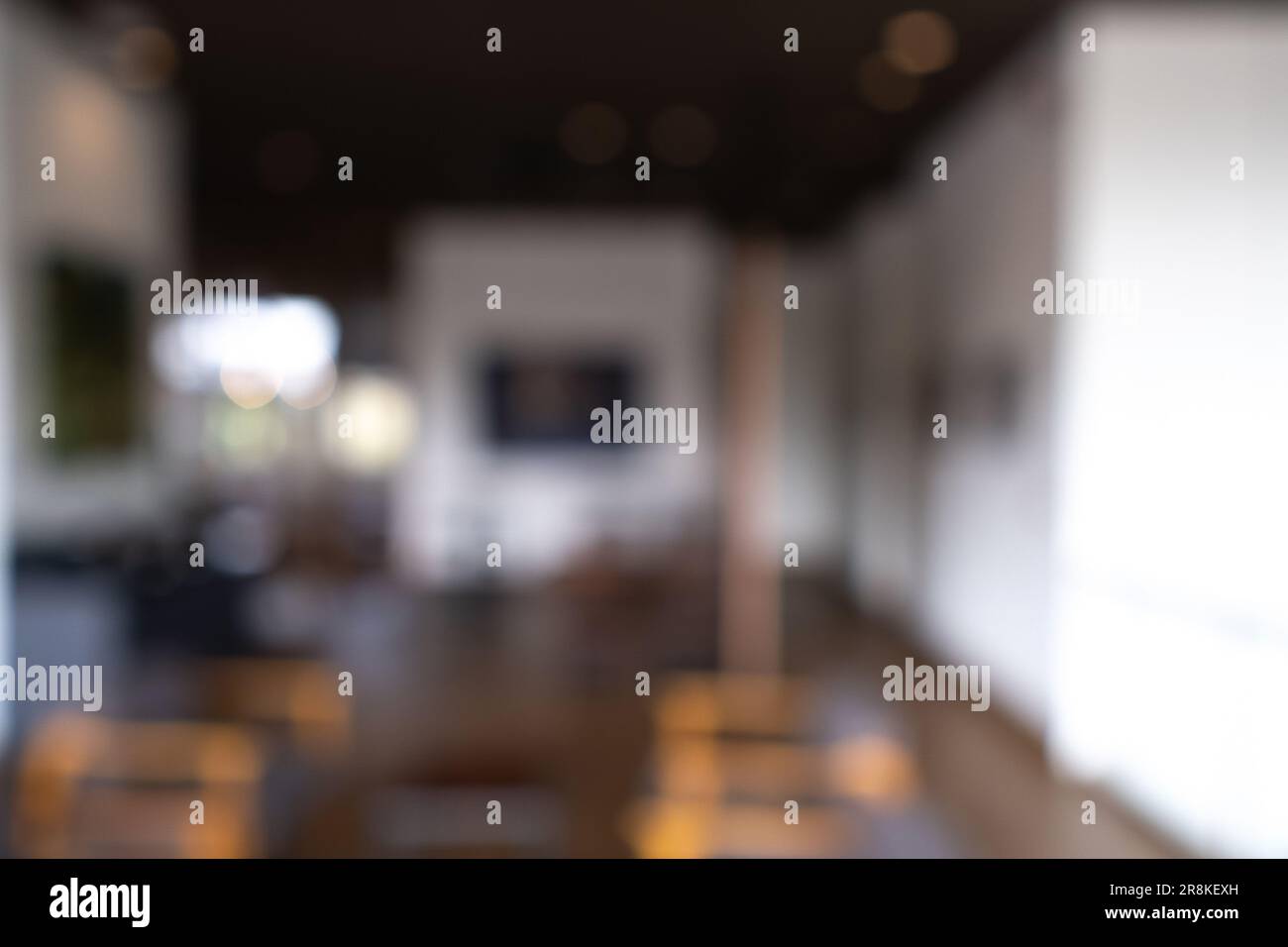 Verschwommene Bilder Café Hintergrund mit Bokeh und Beleuchtung Bokeh des Café Restaurant Hintergrund Inneneinrichtung moderner Lebensstil der Raumfahrer Stockfoto