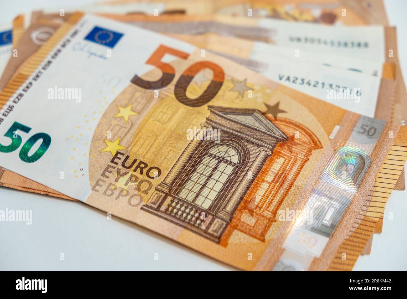 Selektiver Fokus, mehrere 50-Euro-Banknoten Stockfoto