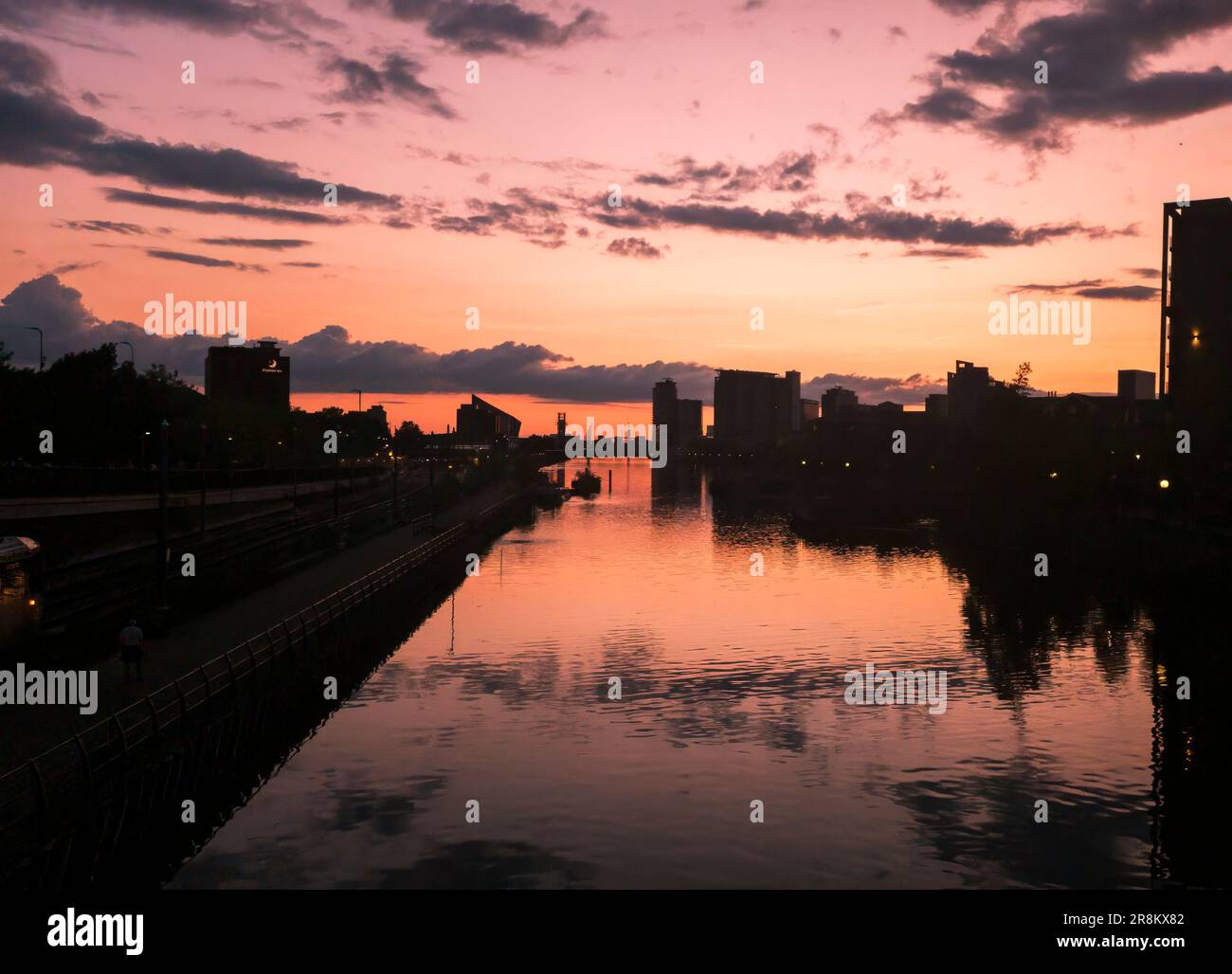 Sonnenuntergang über den Salford Quays in Manchester, Großbritannien Stockfoto