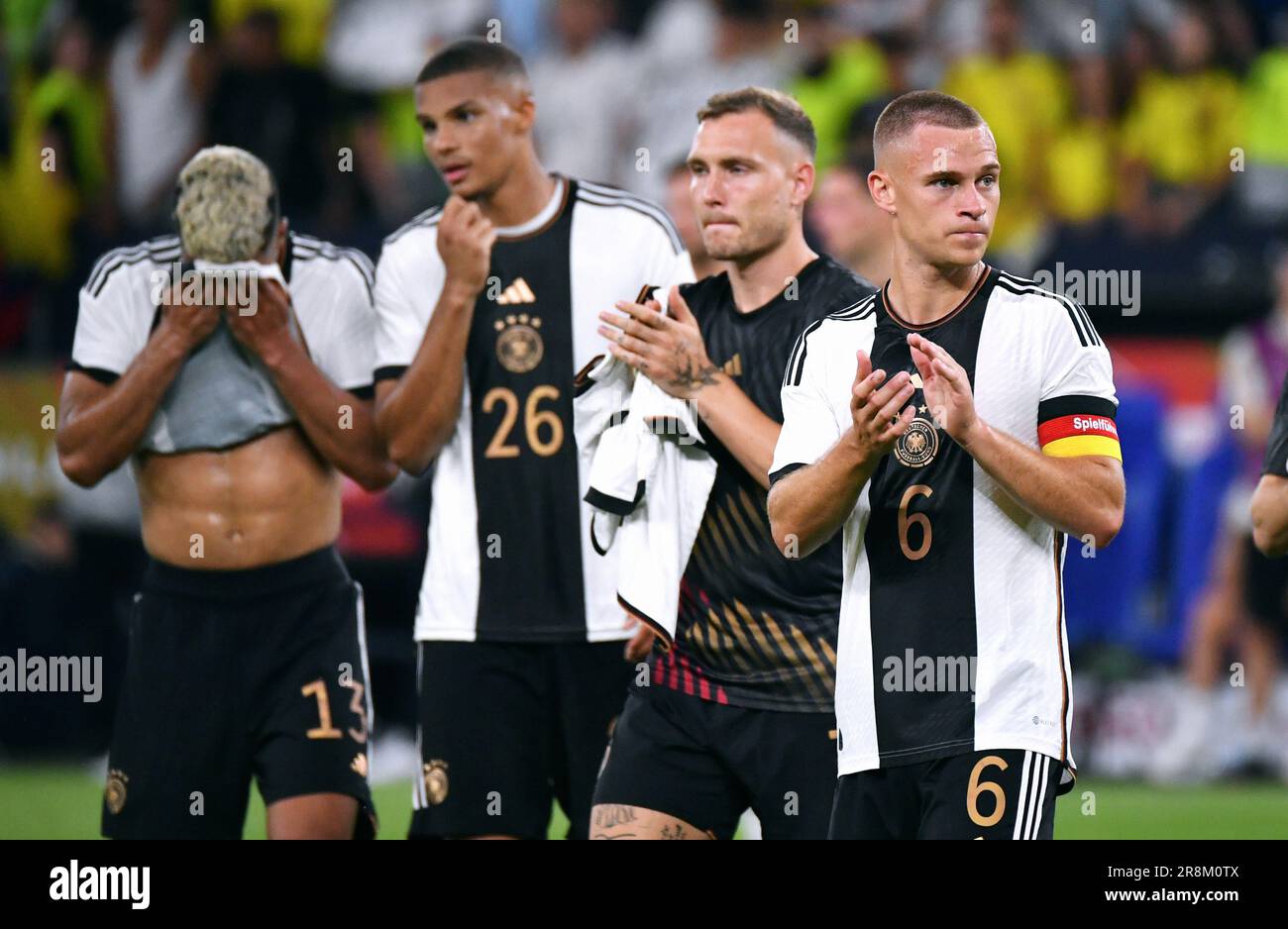 Internationales Freundschaftsspiel, Veltins Arena Gelsenkirchen: Deutschland gegen Kolumbien; Joshua Kimmich (GER), David Raum (GER), Malick Thiaw (GER) und Benjamin Henrichs (GER) enttäuscht nach dem Spiel Stockfoto