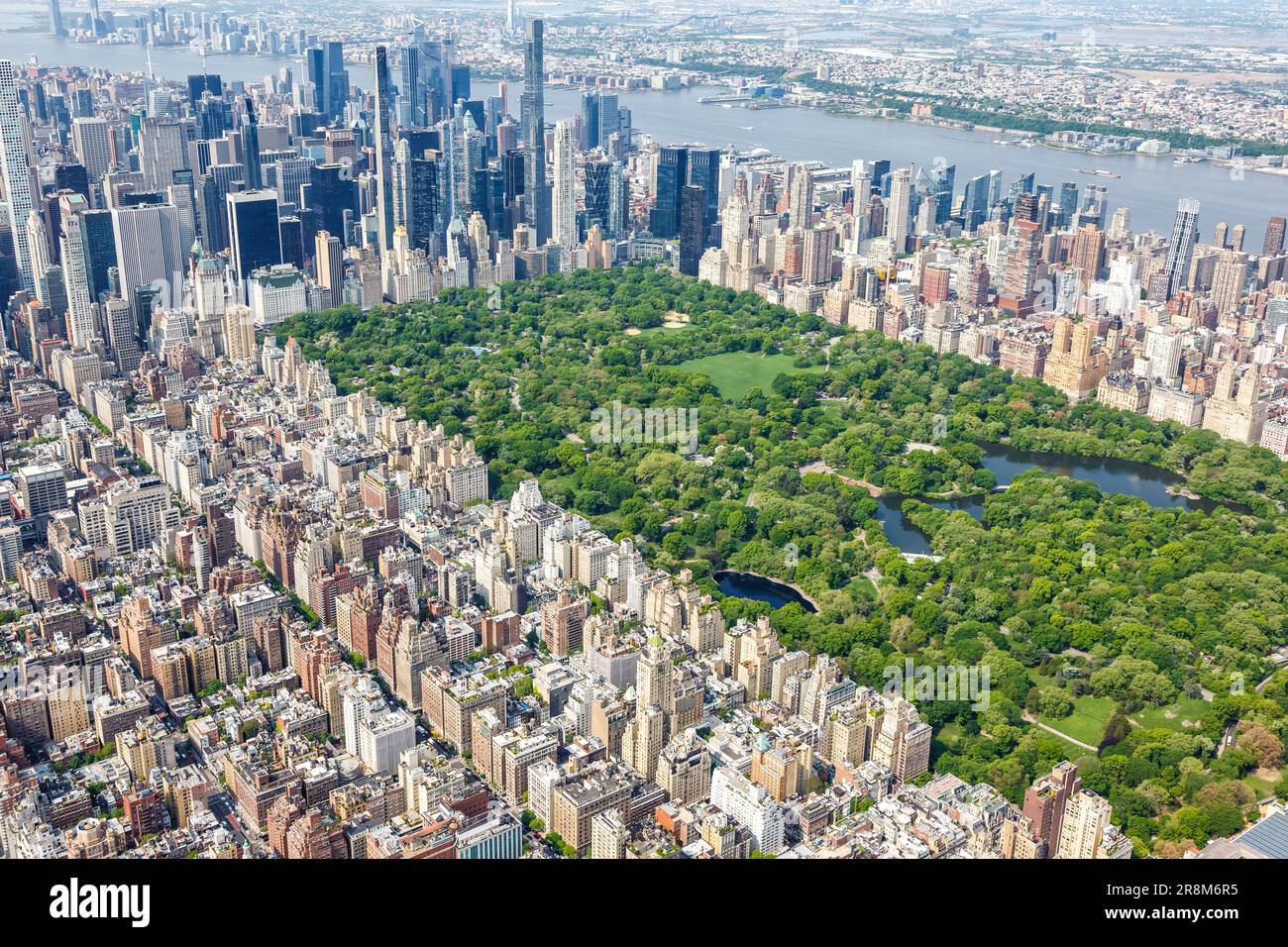 Wolkenkratzer der New York City Skyline von Manhattan Immobilien mit Central Park aus der Vogelperspektive in den Vereinigten Staaten Stockfoto