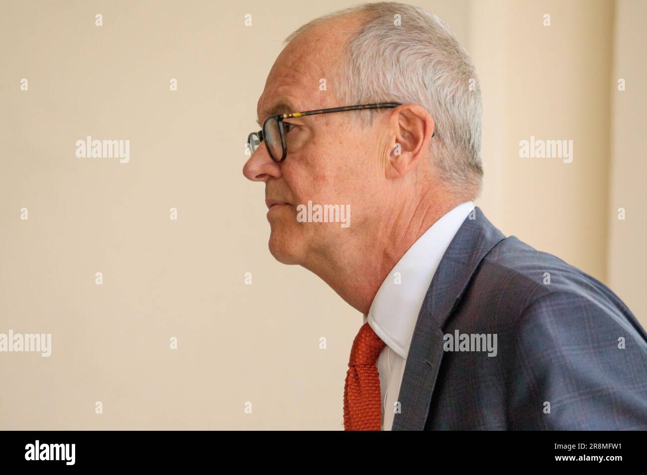 London, Großbritannien. 22. Juni 2023 Sir Patrick Vallance, Chief Scientific Adviser der Regierung, trifft im britischen Covid-19 Inquiry Hearing Centre in West-London ein, während die öffentliche Anhörung über den Umgang Großbritanniens mit der Pandemie beginnt. Foto: Amanda Rose/Alamy Live News Stockfoto