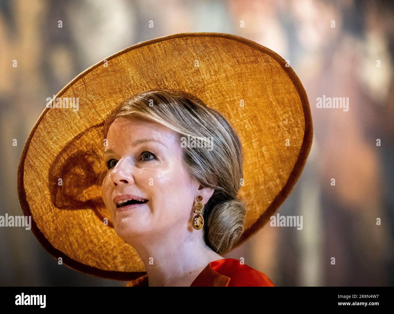 ANTWERPEN - 22/06/2023, König Willem-Alexander und Königin Maxima und der belgische König Philippe und Königin Mathilde besuchen das Rathaus am Grote Markt am dritten Tag des Staatsbesuchs in Belgien. Das holländische Königspaar stattete dem Land auf Einladung des belgischen Königs Philippe und der Königin Mathilde einen dreitägigen Staatsbesuch ab. ANP REMKO DE WAAL niederlande raus - belgien raus Stockfoto
