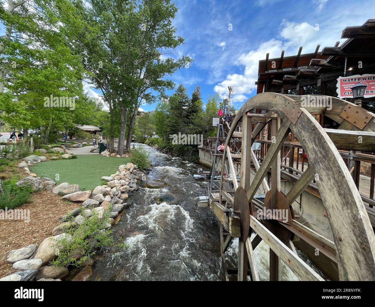 Estes Park River im Estes Park, Colorado Stockfoto