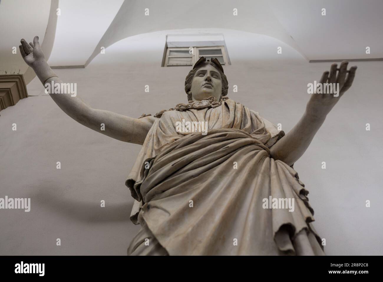 Antike griechisch-römische Statue der Göttin Athena oder Minerva, gott der Weisheit und die künstlerische historische Skulptur. Accademia di Belle Arti di Brera, Mailand Stockfoto