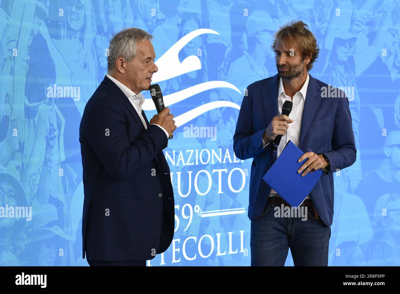 Rom, Italien. 22. Juni 2023. Roberto Valori Präsident des italienischen Paralympischen Schwimmverbands und Massimiliano Rosolino während der Pressekonferenz zur Präsentation der Internationalen Schwimmmeisterschaft 59. Settecolli Trophy in der We Sport Up Hall, 22. Juni 2023, Rom, Italien. Kredit: Live Media Publishing Group/Alamy Live News Stockfoto