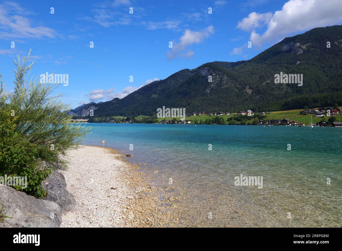 Wolfgangsee Bergsee in österreichischen Alpen. Österreich Landschaft im Salzkammergut. Stockfoto