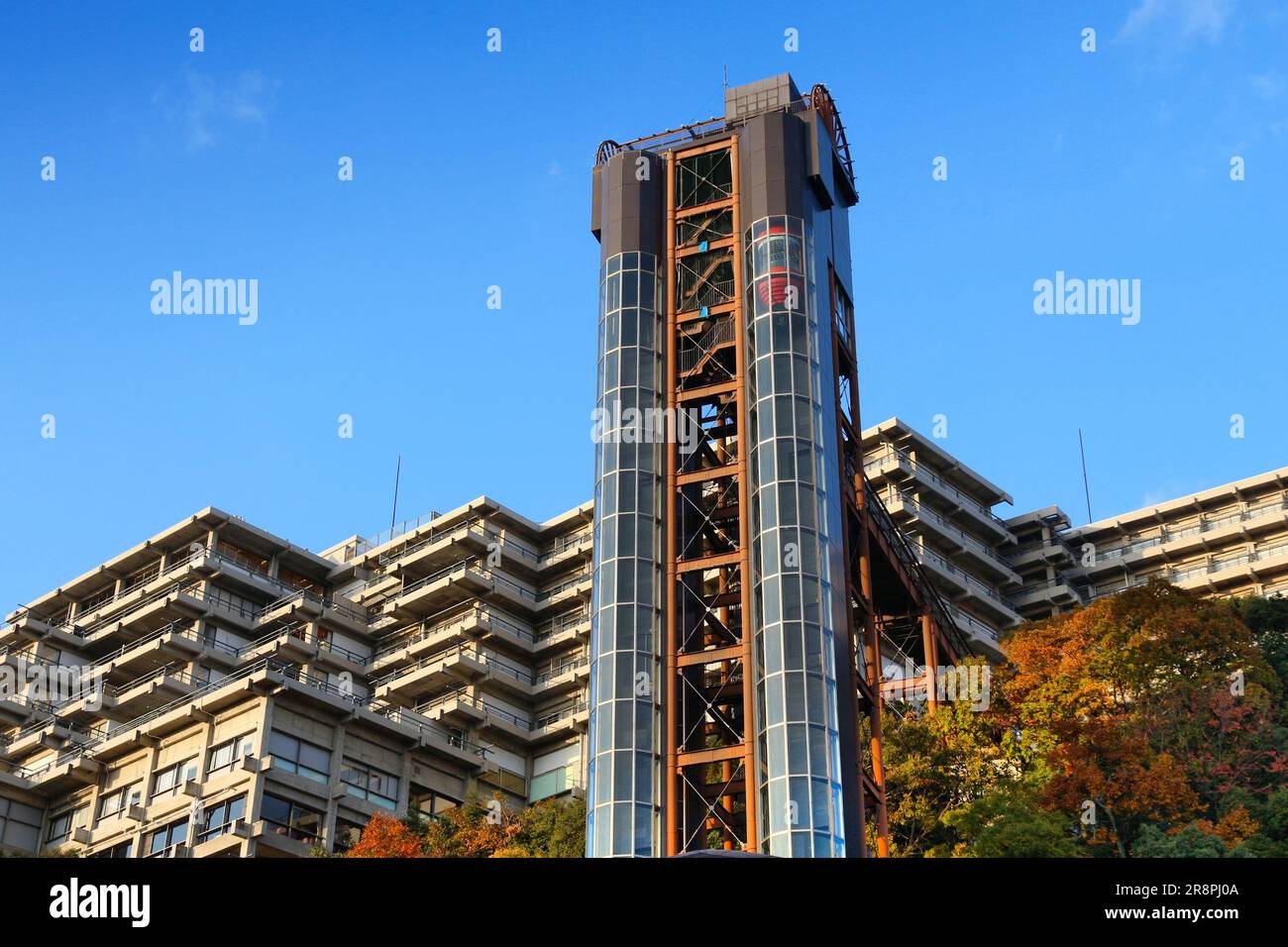 MINOH, JAPAN - 22. NOVEMBER 2016: Außenansicht des luxuriösen Oedo Onsen Monogatari Mino Kanko Hotels in der Nähe von Osaka, Japan. Stockfoto