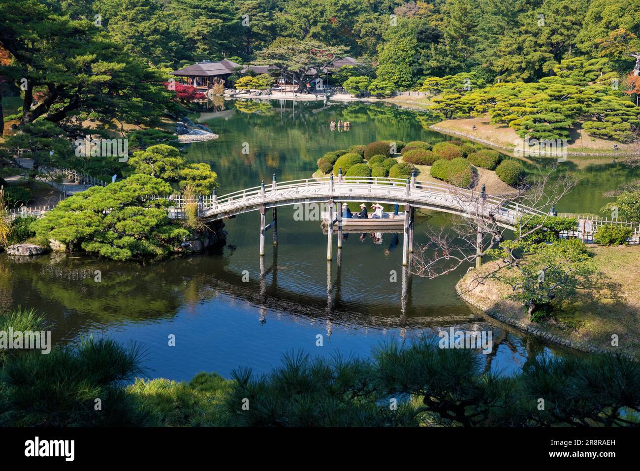 Ritsurin Park im Herbst Stockfoto