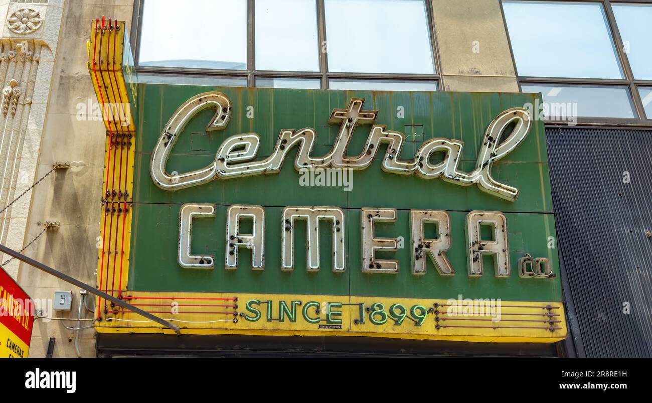 Central Camera - alter Kameraladen in Chicago - CHICAGO, USA - 06. JUNI 2023 Stockfoto Central Camera - alter Kameraladen in Chicago - CHICAGO, USA - 06. JUNI 2023 Stockfoto