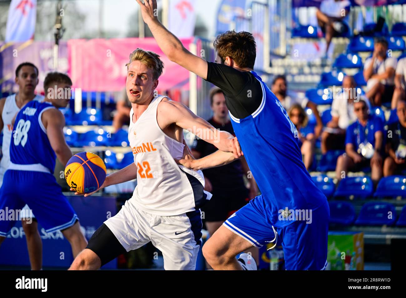 KRAKAU, POLEN - 22. JUNI: Teilnahme am 3x3-Basketball – erste Runde der Herren am 2. Tag der europäischen Spiele am 22. Juni 2023 in Krakau, Polen. (Foto: Pablo Morano/BSR Agency) Stockfoto