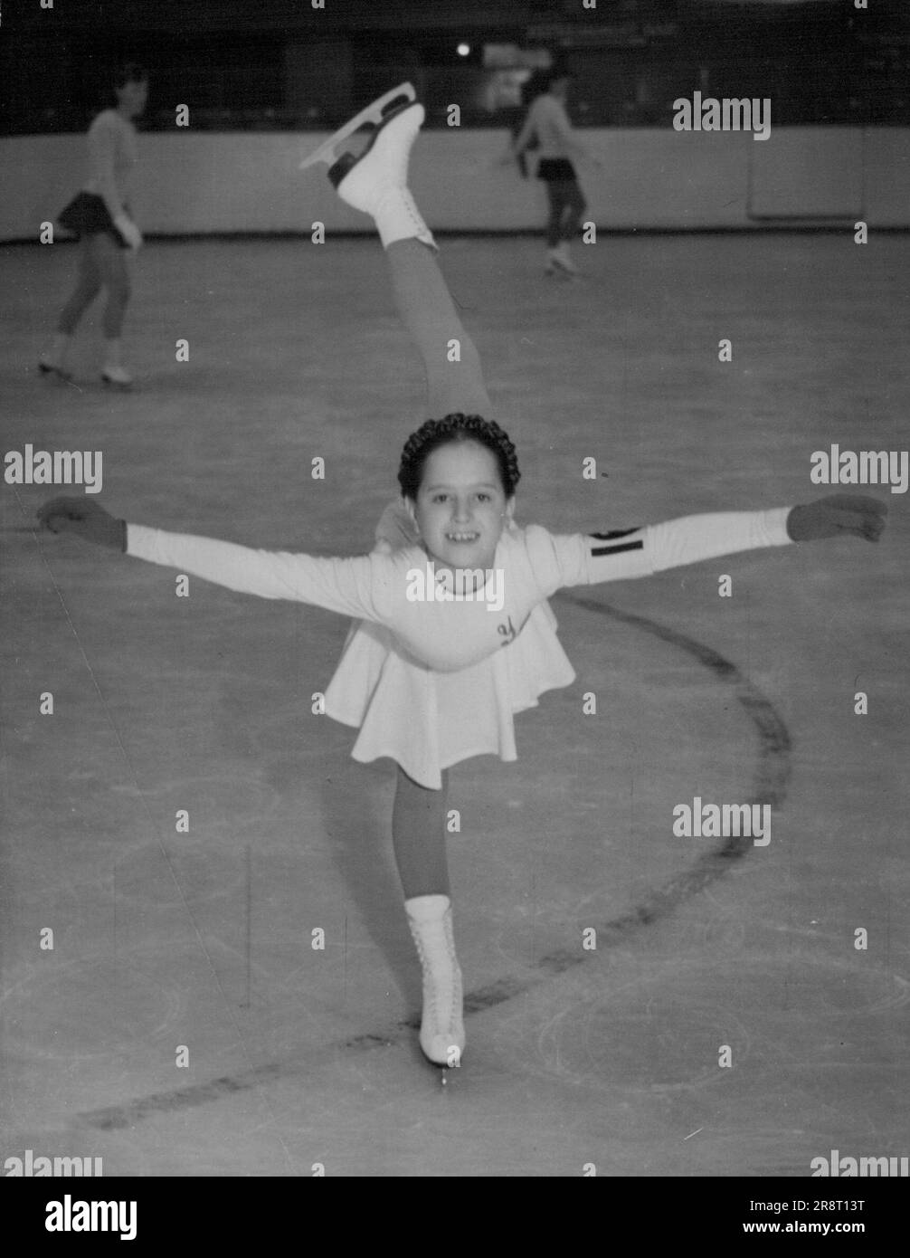 Yvonne de montfort boyer sugden Fotos und Bildmaterial in hoher