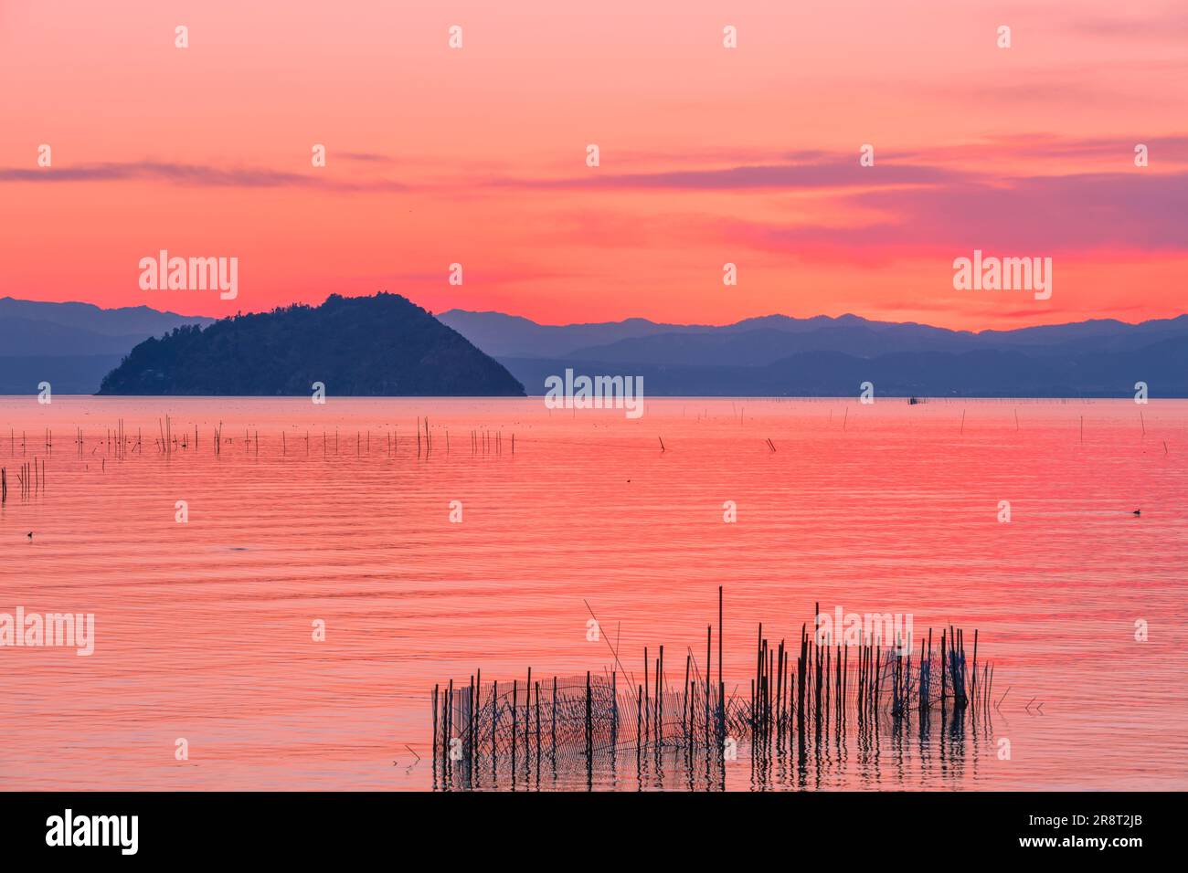 Abendlicher Blick auf den Biwa-See Stockfoto