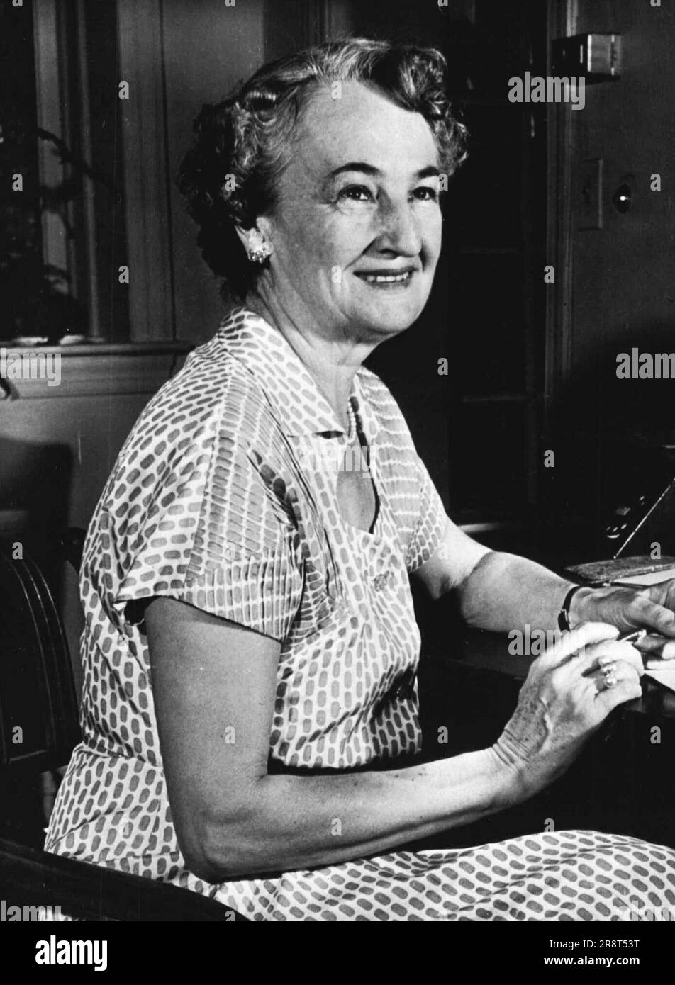 Admiral arthur william radford Fotos und Bildmaterial in hoher