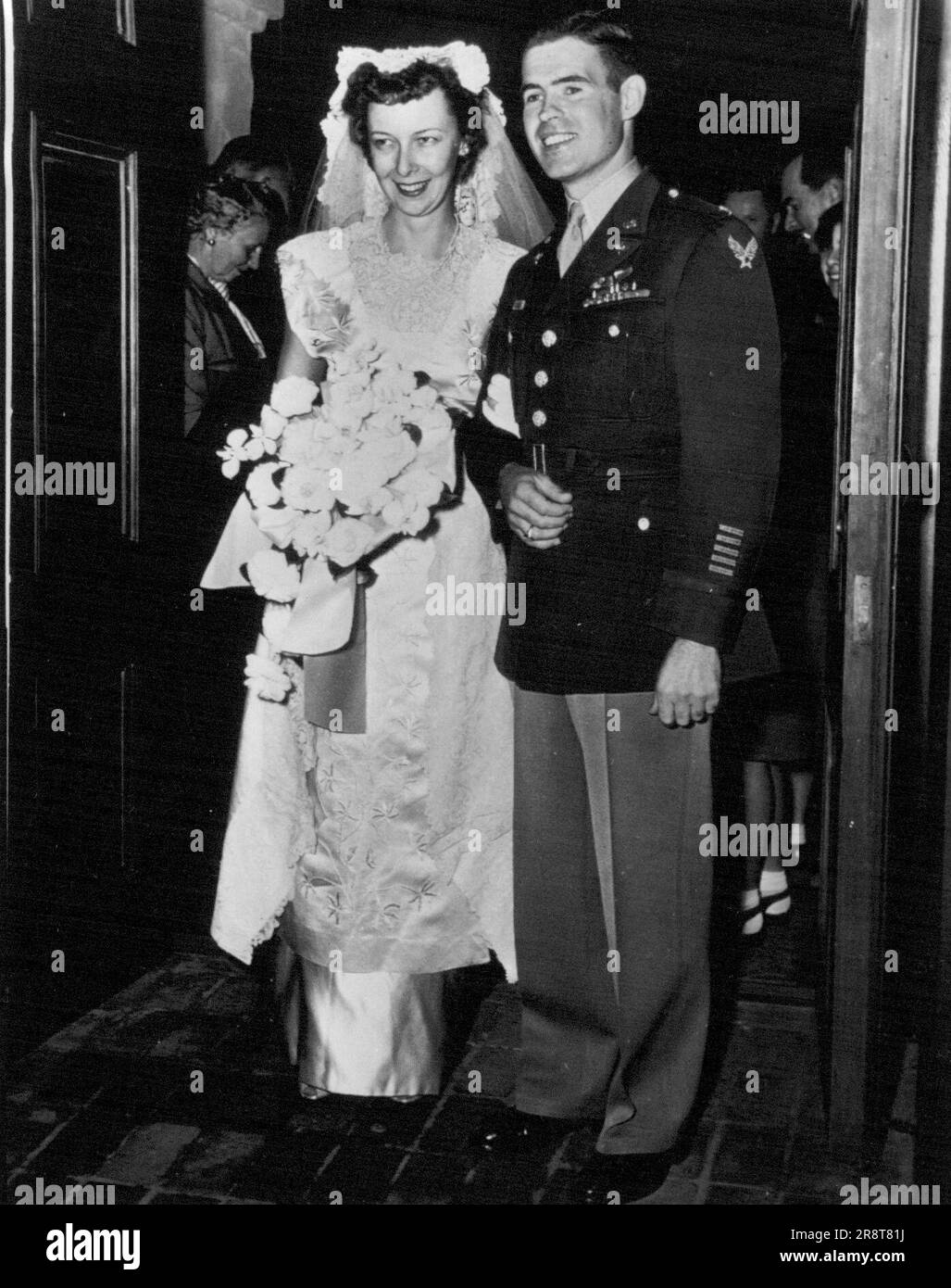 General Stilwells Tochter Weds Army Officer... LT. Oberst William R ...