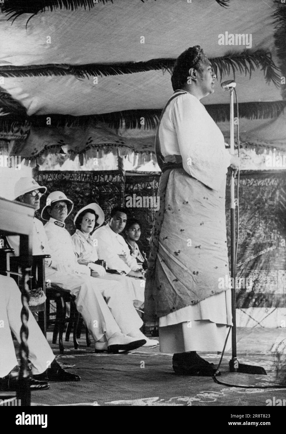 IHRE Majestät Salote Tubou, Königin von Tonga, spricht zu einer Versammlung. Sie feierte kürzlich ihren 50. Geburtstag. 24. Januar 1951. (Foto von Camera Press) Stockfoto