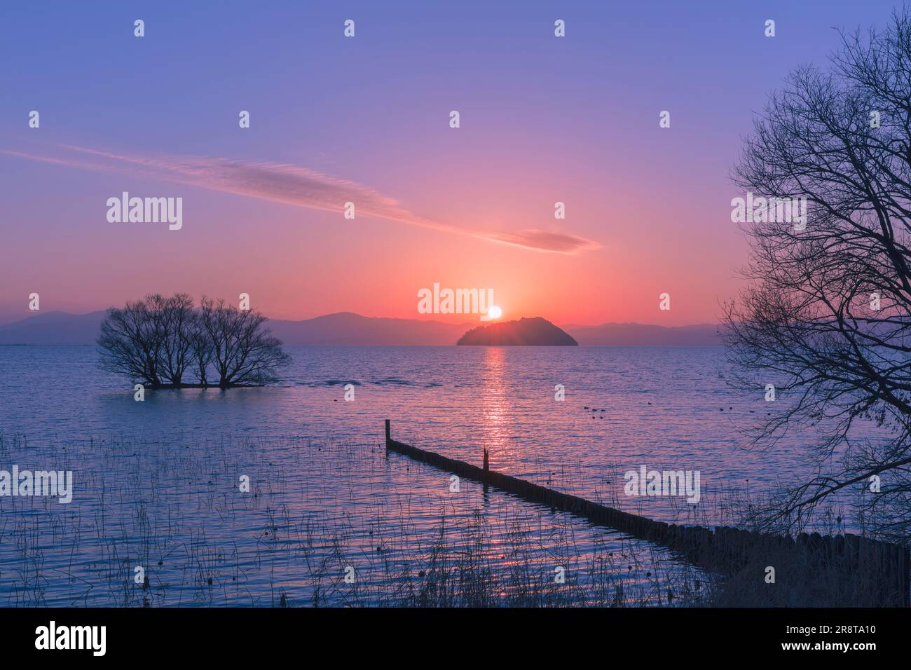 Sonnenuntergang am Biwa-See Stockfoto