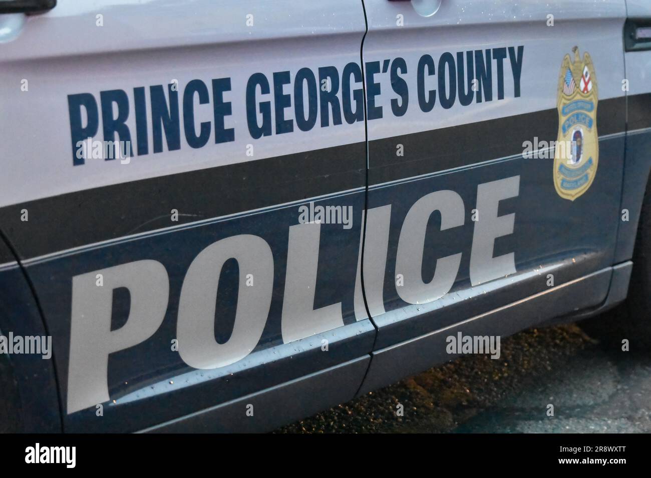 Prinz Georges Polizeifahrzeug am Tatort. Polizeibeamte reagierten auf den Block 1200 der Palmer Road gegen 5:20 Uhr, Donnerstagnachmittag wegen einer Schießerei. Als sie vor Ort waren, fanden die Polizisten einen Mann in einem Fahrzeug mit Schusswunden. Der Mann wurde in ein örtliches Krankenhaus gebracht, wo er kurz darauf für tot erklärt wurde. Die Detectives arbeiten am Tatort, um Verdächtige und ein Motiv in diesem Fall zu ermitteln. Wenn jemand Informationen hat, rufen Sie bitte 1-866-411-TIPS an oder senden Sie Ihr Trinkgeld über die P3 Tipps App. (Foto: Kyle Mazza/SOPA Images/Sipa USA) Stockfoto