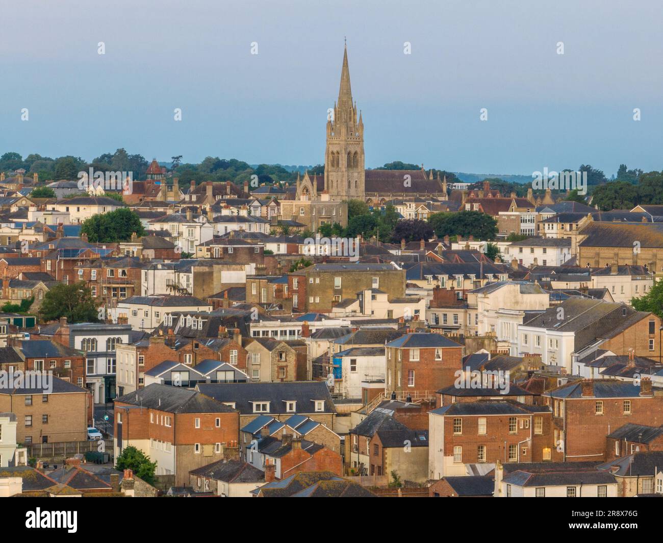 Ryde ist eine englische Küstenstadt und Bürgergemeinde an der Nordostküste der Isle of Wight. Luftaufnahme Stockfoto
