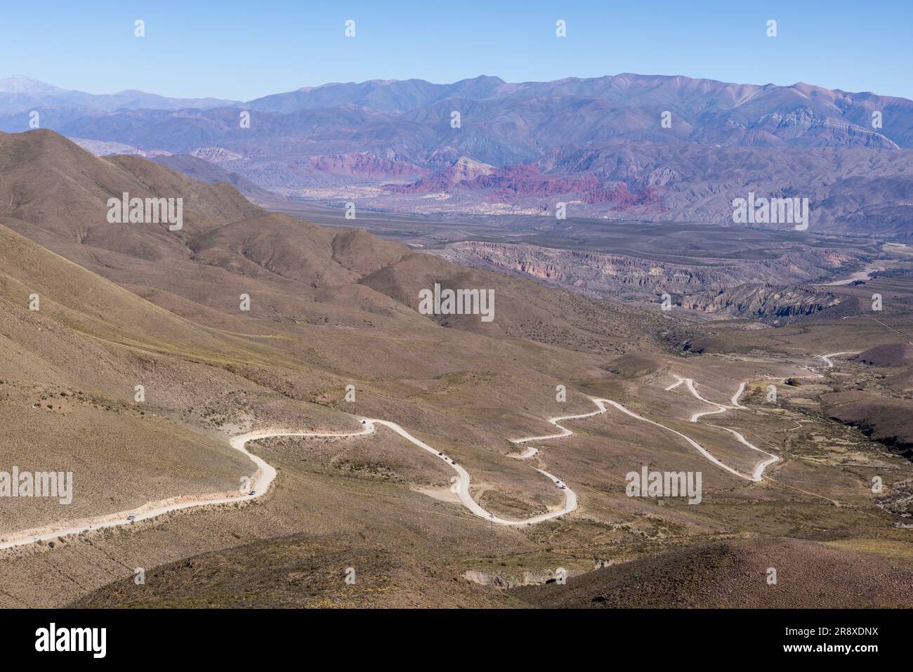 Reisen und entdecken Sie die farbenfrohe Bergregion Quebrada de Humahuaca in Jujuy, Argentinien, Südamerika Stockfoto