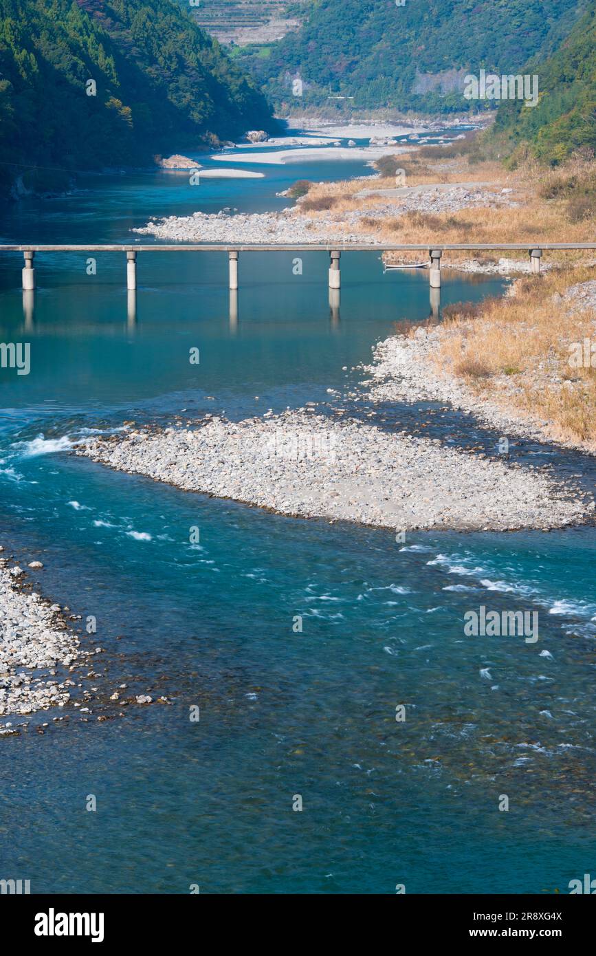 Niyodogawa und Asao Low Water Crossing Stockfoto