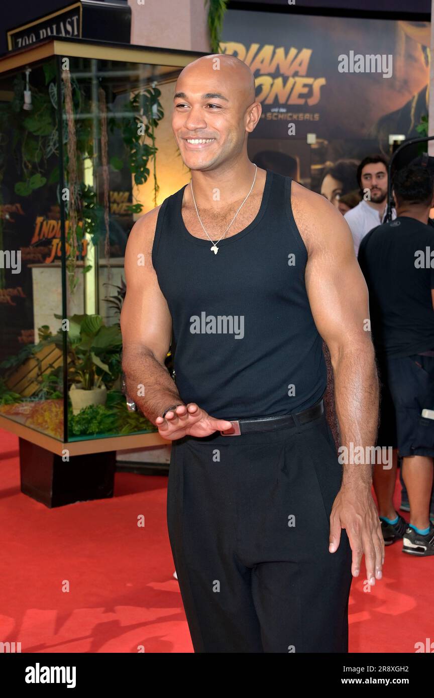 Malick Bauer bei der Premiere des Kinofilms „Indiana Jones and the Dial of Destiny / Indiana Jones und das Rad des Schicksals“ im Zoo Palast. Berlin, 22.06.2023 Stockfoto