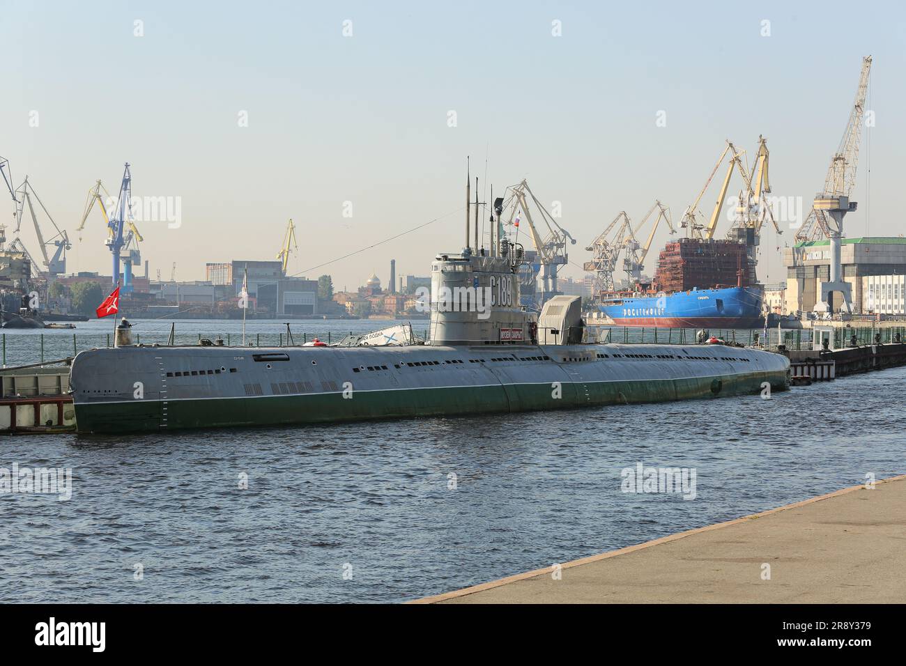 Sowjetisches U-Boot S-189 in St. Petersburg - Jetzt ein Museumsschiff Stockfoto