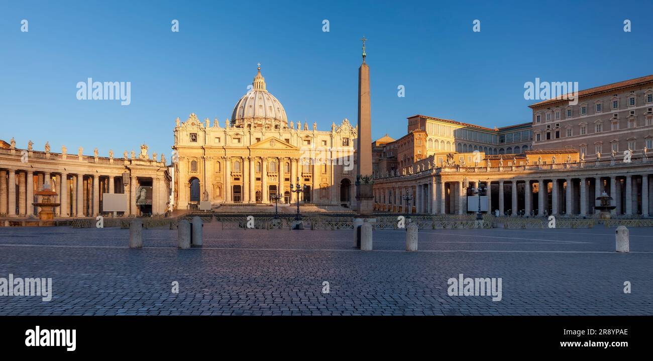 Am frühen Morgen auf der Piazza San Pietro, Vatikanstadt, Rom, Italien Stockfoto