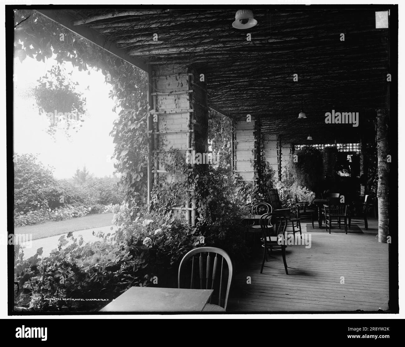 The Grotto, Hotel Champlain, N.Y., zwischen 1900 und 1910. Das Hotel diente als US-Präsident William McKinleys 'Weißes Sommerhaus'. Stockfoto