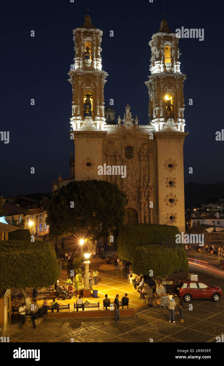 Kirche Iglesia de Santa Prisca, Plaza Borda, Taxco, alte Silberstadt unter Denkmalschutz, Mexiko Stockfoto