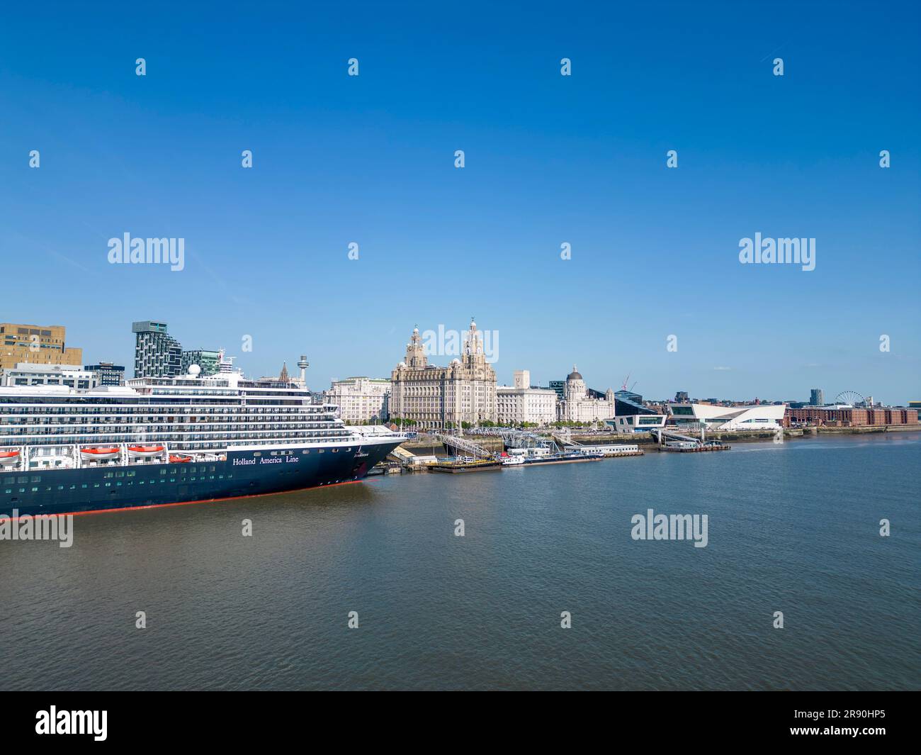 Frau Zuiderdam Kreuzfahrtschiff legte im Hafen von Liverpool für einen Tagesstopp in England an Stockfoto