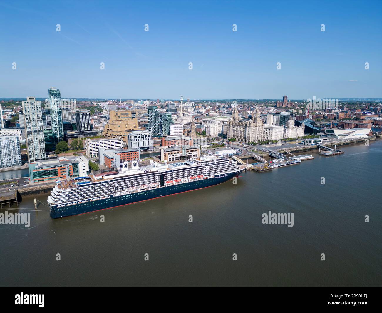 Frau Zuiderdam Kreuzfahrtschiff legte im Hafen von Liverpool für einen Tagesstopp in England an Stockfoto