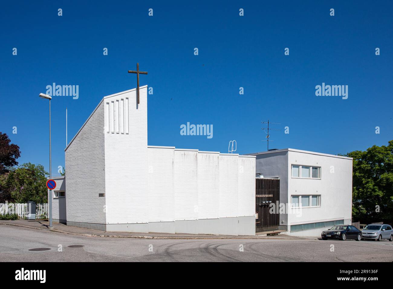 Ekenäs svenksa metodist kyrkan oder Methodist Church gegen klaren blauen Himmel an einem sonnigen Sommertag in Tammisaari, Finnland Stockfoto
