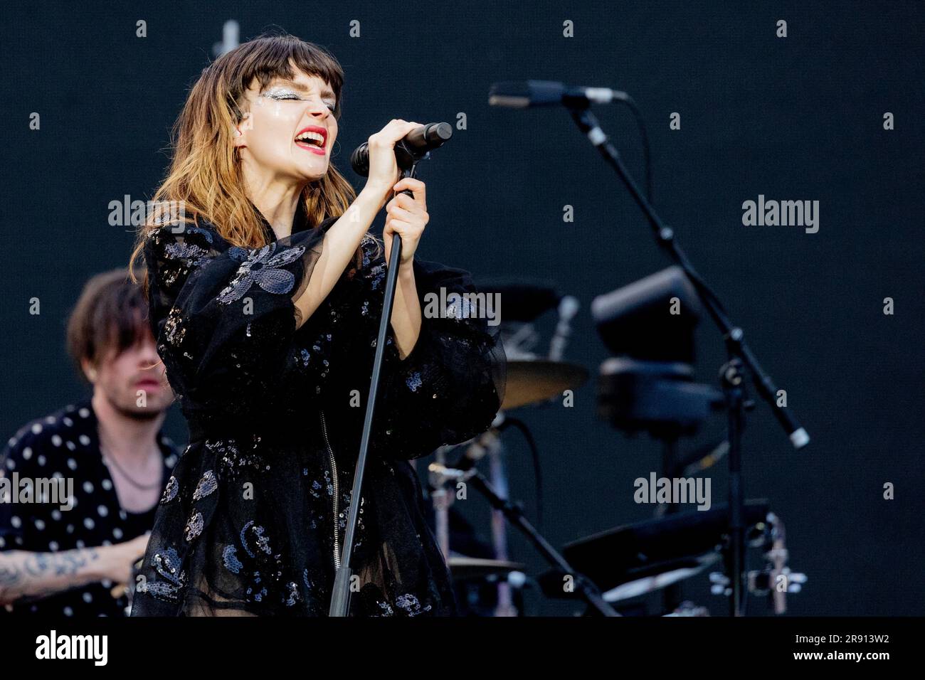 Neapel Italien 21. Juni 2023 Chvrches - Coldplay Eröffnung - live im Diego Armando Maradona Stadion © Andrea Ripamonti / Alamy Stockfoto