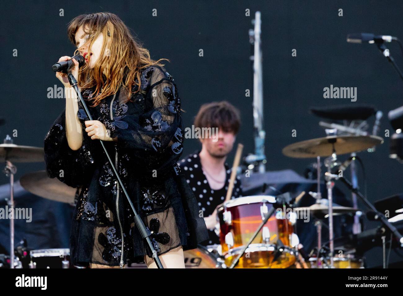 Neapel Italien 21. Juni 2023 Chvrches - Coldplay Eröffnung - live im Diego Armando Maradona Stadion © Andrea Ripamonti / Alamy Stockfoto