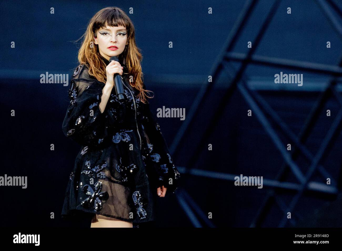 Neapel Italien 21. Juni 2023 Chvrches - Coldplay Eröffnung - live im Diego Armando Maradona Stadion © Andrea Ripamonti / Alamy Stockfoto