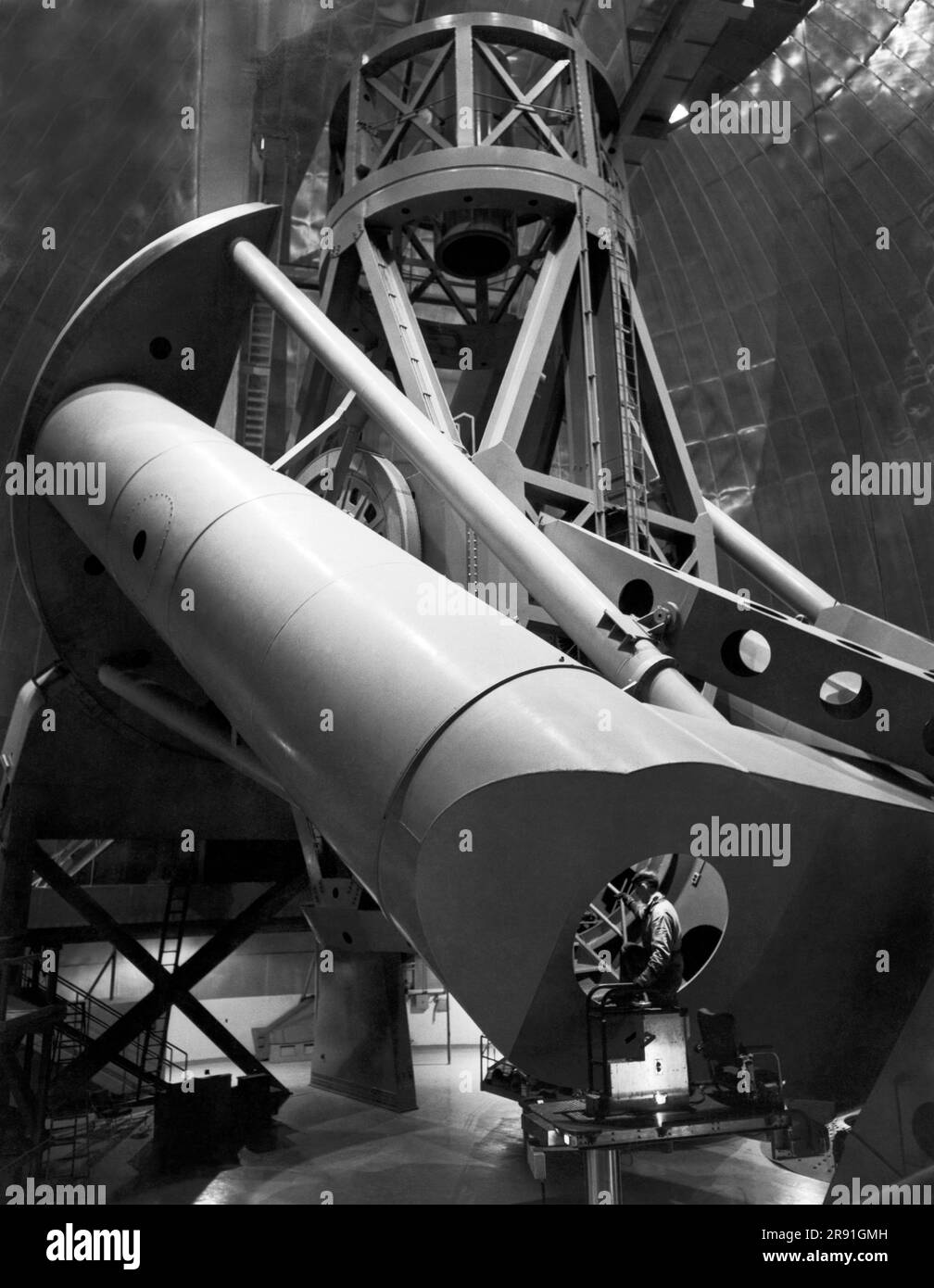 Los Angeles, Kalifornien: 1949 Teil des Innenraums des Mt. Palomar Observatorium. Stockfoto