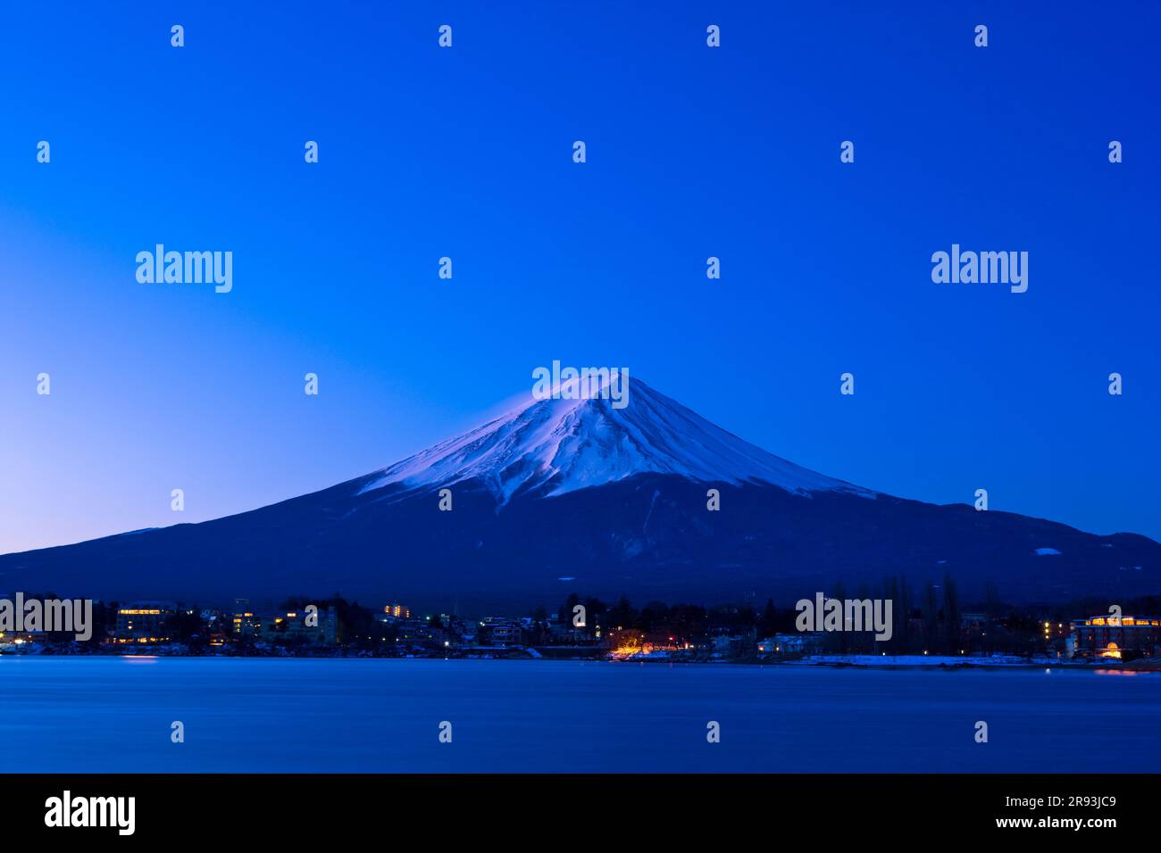 Morgengrauen am Fuji-Berg und Kawaguchi-See Stockfoto