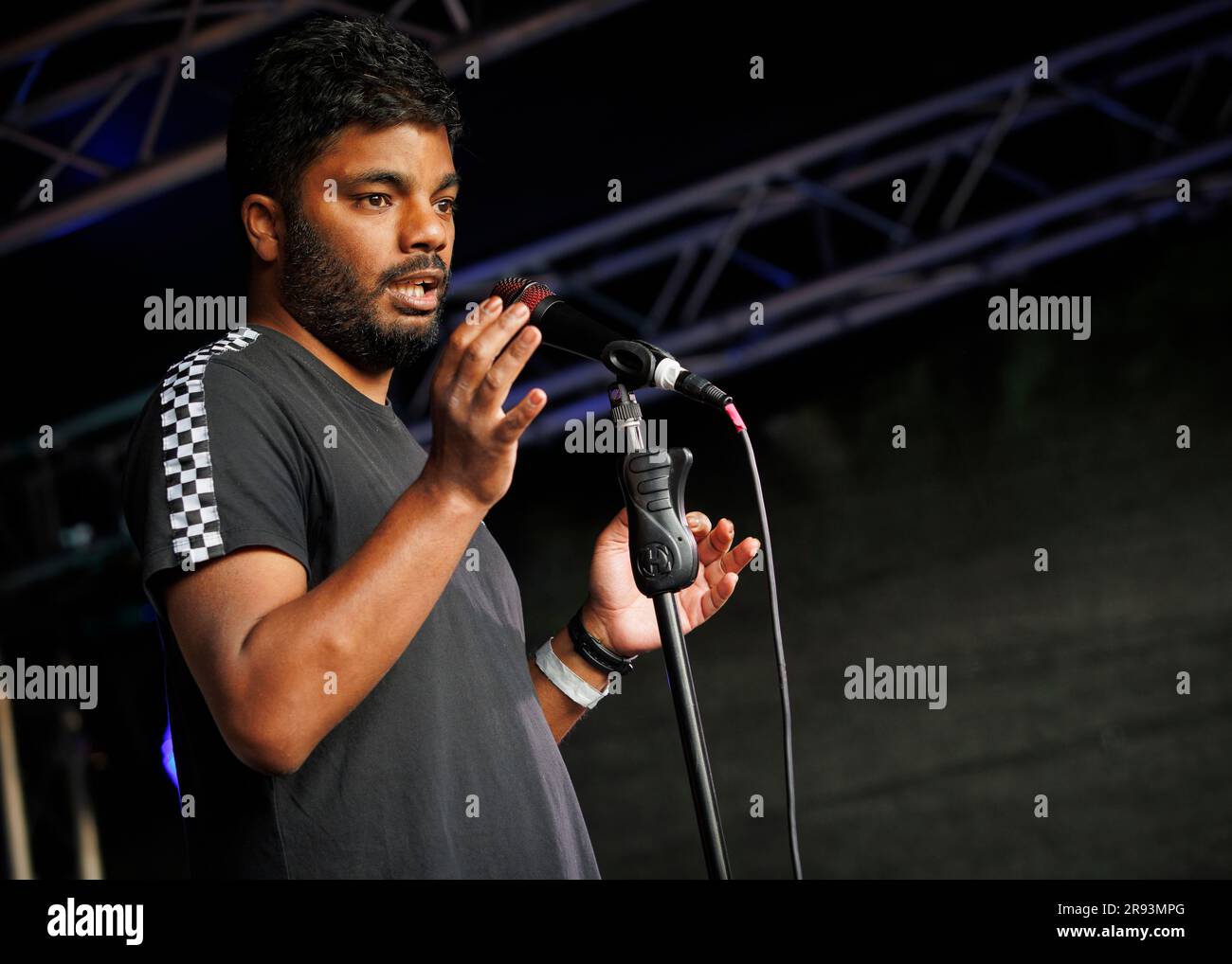 Don Biswas, Stand-up Comedian, Open Air Comedy Gala, Southend-on-Sea, Essex © Clarissa Debenham (Film Free Photography) / Alamy Stockfoto